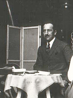 Piet Mondrian (پیت موندریان) (1872–1944)